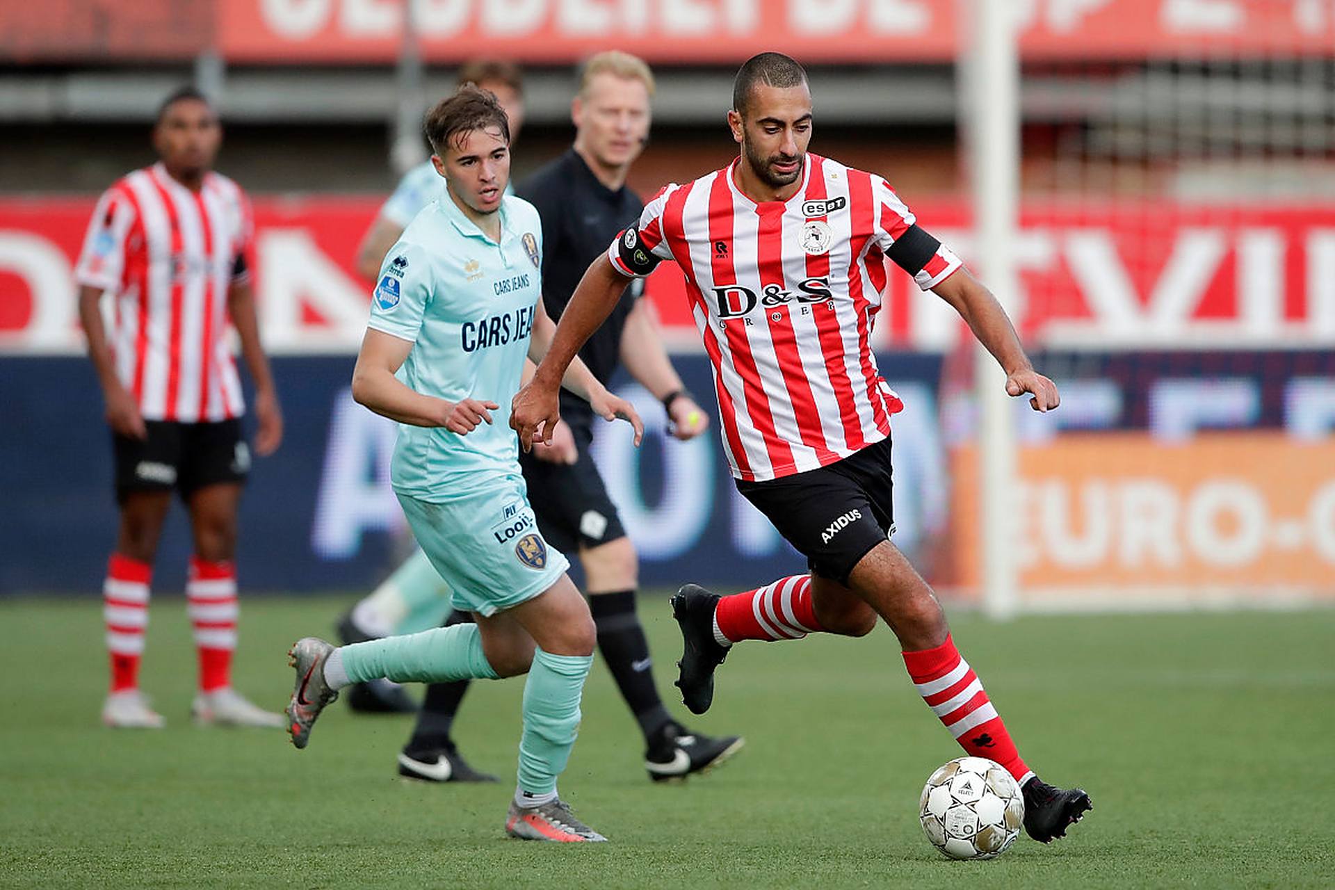 方面是基于 方面是基于